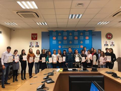 Студенты КФУ получили благодарственные письма за содействие МЧС на Кубке конфедераций FIFA-2017 в Казани