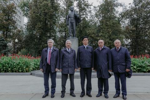 Ильшат Рафкатович Гафуров встретился с председателем постоянного комитета парламента КНР