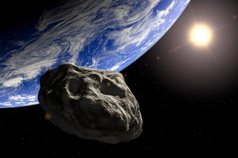 Профессор КФУ оценил опасность летящего к Земле астероида