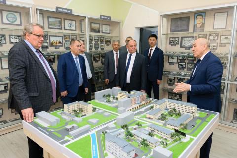 Делегация КФУ посетила Южно-Казахстанскую медицинскую академию