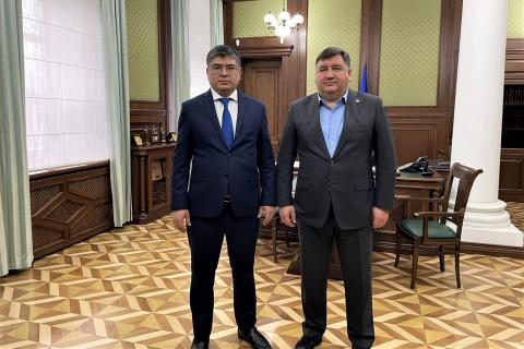 Ректор КФУ встретился с Генеральным консулом Узбекистана в Казани