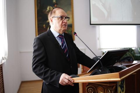 Профессор Казанского университета поощрен Почетной грамотой Президента России
