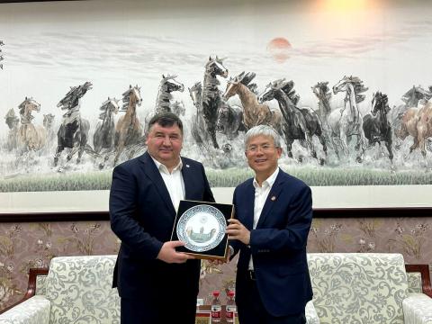 Ректор КФУ встретился с главой Шаньдунского университета