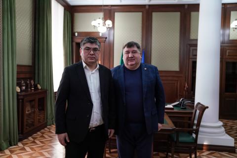 Ректор КФУ встретился с генконсулом Узбекистана в Казани