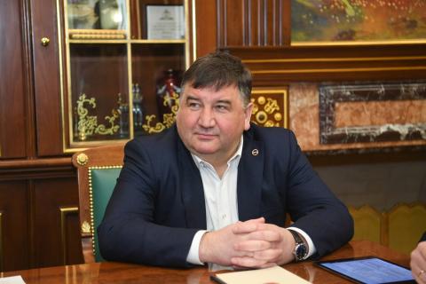 Поздравление ректора КФУ Ленара Сафина с Днем защитника Отечества