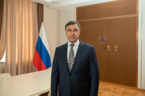 Глава Минобрнауки РФ Валерий Фальков поздравил с Международным женским днем