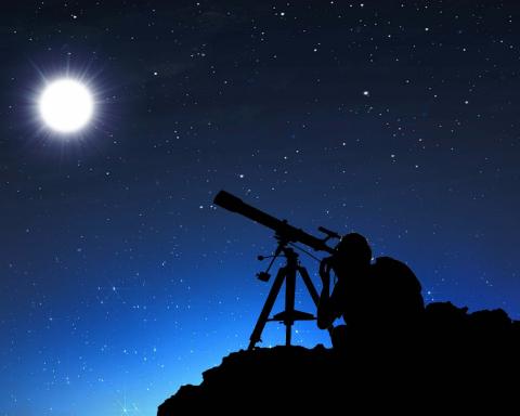Профессор КФУ: «В ночь на 14 марта Юпитер будет хорошо виден рядом с Луной»