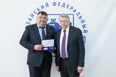 Ректор КФУ Ленар Сафин награжден медалью Грайфера I степени