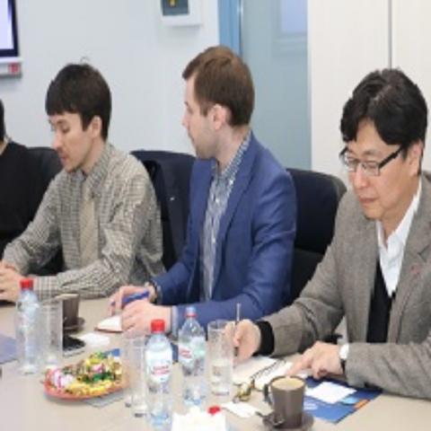 Высшую школу ИТИС КФУ посетили представители Samsung и LG Electronics