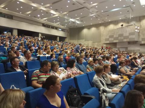 Почти 1000 школьных учителей РТ впервые собрались в КФУ для обсуждения ЕГЭ