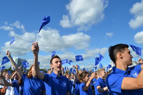 Около 4 тысяч первокурсников КФУ вышли на Парад российского студенчества