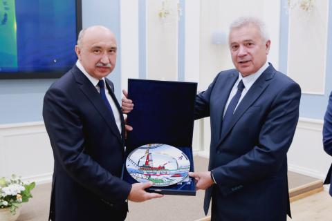 Ректор КФУ провел встречу с генеральным директором ПАО «Лукойл» 