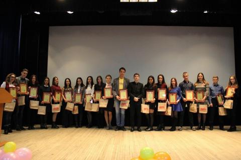 Елабужский институт КФУ победил в нескольких номинациях на муниципальном этапе премии РТ «Студент года-2017»