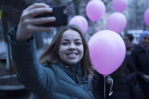К международной акции "Розовая ленточка" присоединился Елабужский институт КФУ 