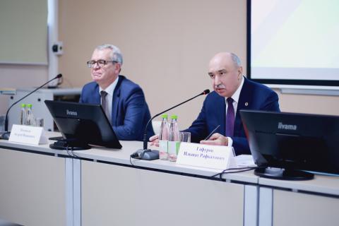 Руководители подразделений вузов РТ ознакомились с инфраструктурой Казанского университета