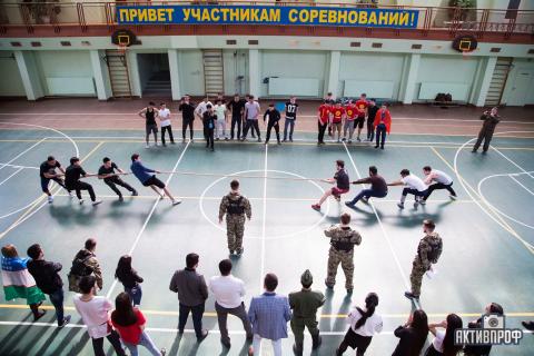 Для иностранных студентов НЧИ КФУ прошла военно-спортивная игра "Наша Победа" 