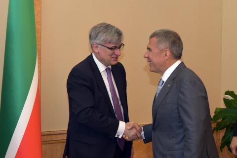 Президент РТ на встрече с послом Испании в России подчеркнул важность сотрудничества в сфере образования