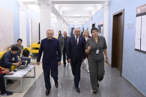 Ильшат Рафкатович Гафуров провел встречу с президентом Almaty Management University