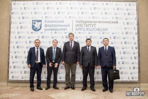 Набережночелнинский институт КФУ принял делегацию из Узбекистана 