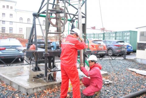 Геофизическая компания Китая проводит испытания приборов на скважине КФУ 
