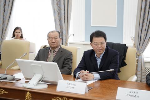 КФУ принял делегацию правительства провинции Гуандун