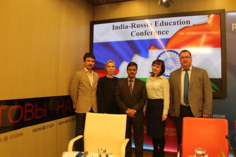 Делегация КФУ посетила III Индийско-российскую конференцию по образованию