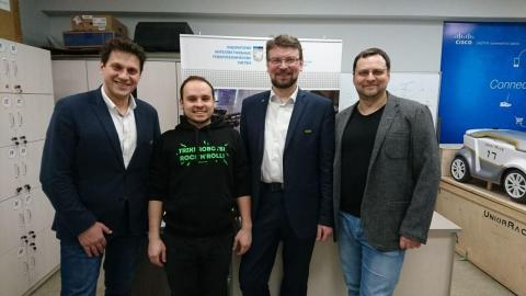 Представители компании "ТРИК" посетили лабораторию робототехники КФУ