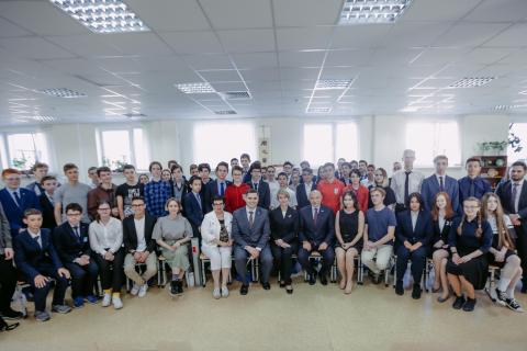 Ректор КФУ и руководитель образовательного центра «Сириус» встретились с одаренными детьми Татарстана