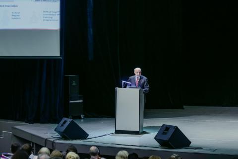 Ильшат Рафкатович Гафуров сделал первый доклад на V международном форуме по педагогическому образованию