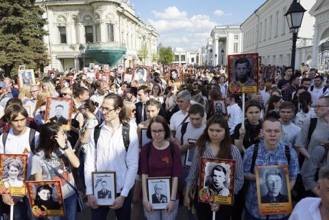 Порядка 4000 человек прошли в «Бессмертном полку Казанского университета»