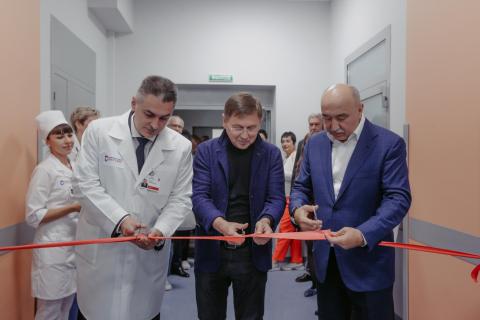 Ректор КФУ открыл обновленное гинекологическое отделение университетской клиники