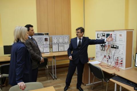 Елабужский институт КФУ посетил руководитель района Рустем Нуриев 