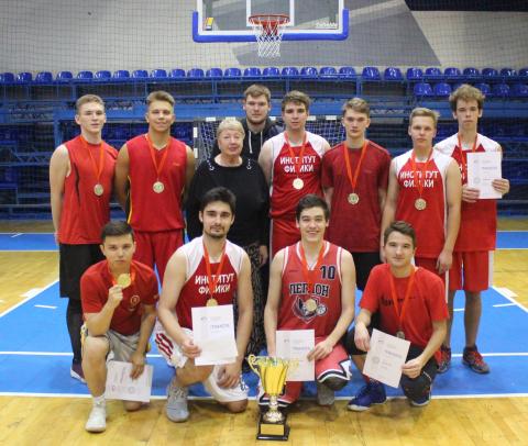 Определились финалисты блицтурнира по баскетболу среди мужских команд памяти В.В.Левченко