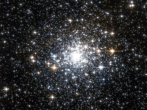 Астрономы КФУ и САО РАН уточнили возраст шарового скопления звезд NGC 6652