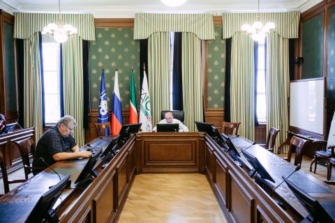 Ректор КФУ провел дистанционное совещание с руководящим составом вуза