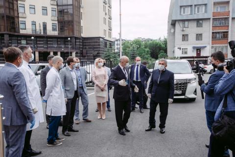 Научно-клинический центр прецизионной и регенеративной медицины КФУ посетил Президент РТ Рустам Минниханов 