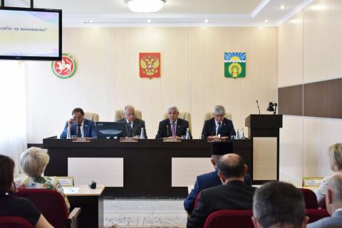 Парламентарии Татарстана и Башкортостана обсудили вопросы сохранения и развития родных языков 