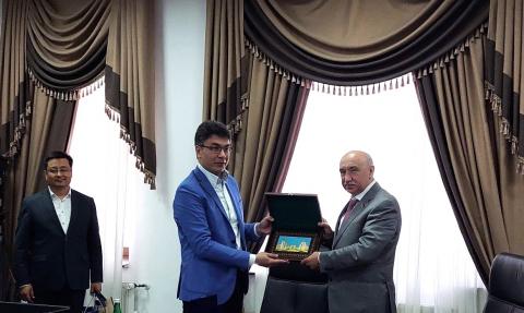 Ректор КФУ прибыл с рабочим визитом в Узбекистан