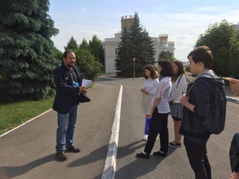 На экскурсии в КФУ рассказали об истории казанской прессы XIX века