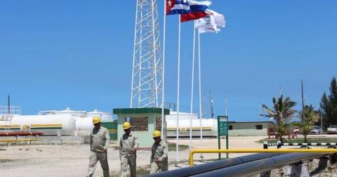 КФУ отправил на Кубу новую партию нефтяных катализаторов