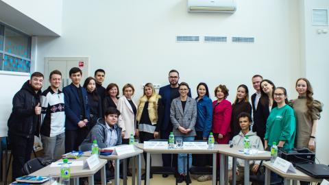Министр по молодежной политике Иркутской области посетила КФУ