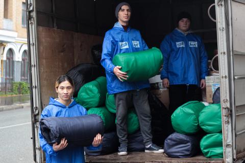 КФУ и «Молодая Гвардия» отправили в ДНР гуманитарную помощь 