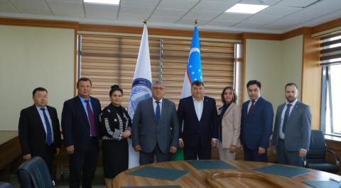 Ректор КФУ Ленар Сафин встретился с руководством Национального университета Узбекистана