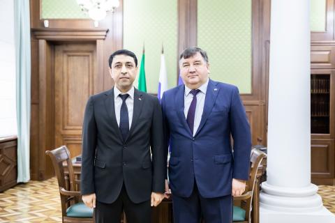 Ректор КФУ встретился с Генеральным консулом Туркменистана в Казани