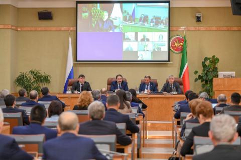 Ректор КФУ принял участие в заседании Совета при Президенте РТ по образованию и науке