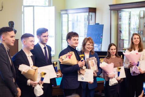 «Алга» в С.-Петербург: в КФУ подвели итоги конкурса на знание истории университета