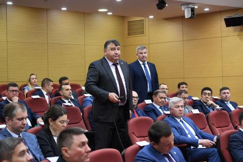 Ректор КФУ Ленар Сафин принял участие в заседании Совета директоров АО «Татнефтехиминвест-холдинг»