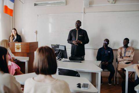 Представитель Правительства Сенегала побеседовал со студентами КФУ