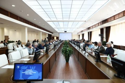 Ректор КФУ провел очередное заседание Ученого совета