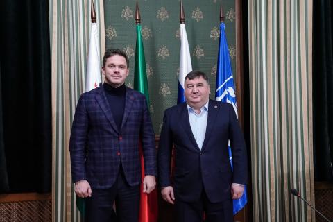 Ректор КФУ Ленар Сафин встретился с главой компании FESCO Андреем Севериловым